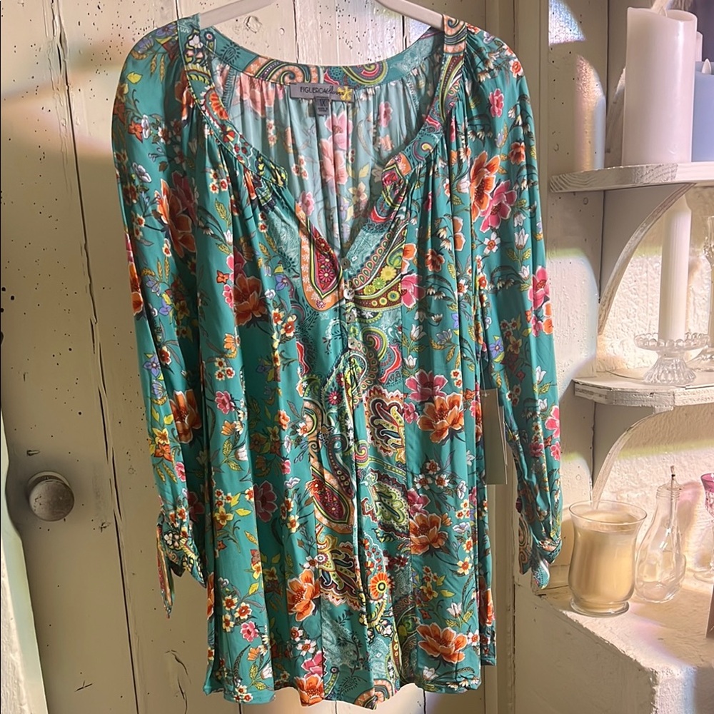 Tolani Green Long Sleeve Relaxed Tie Front Blouse